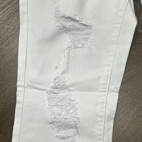 Judy Blue Women's Cropped White Jeans - Picture 4 of 8